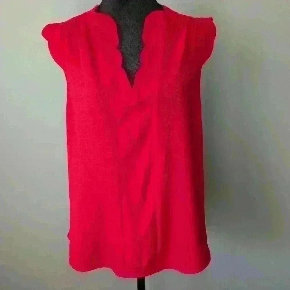 Red Sleeveless Women's V-Neck Blouse -- size M -- Vixen, Officewear, Datenight